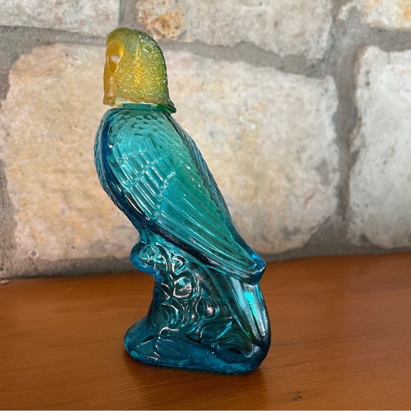 Vtg Avon Island Parakeet Bottle Charisma Cologne Blue Green Glass Empty 1970s - Picture 2 of 6